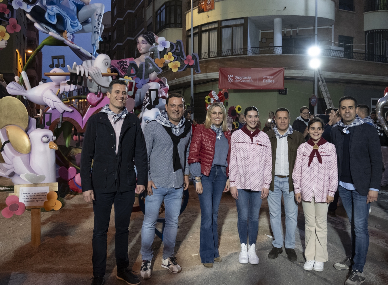 Marta Barrachina reforça el seu suport a les Falles en la seua visita a la Nit de la Plantà