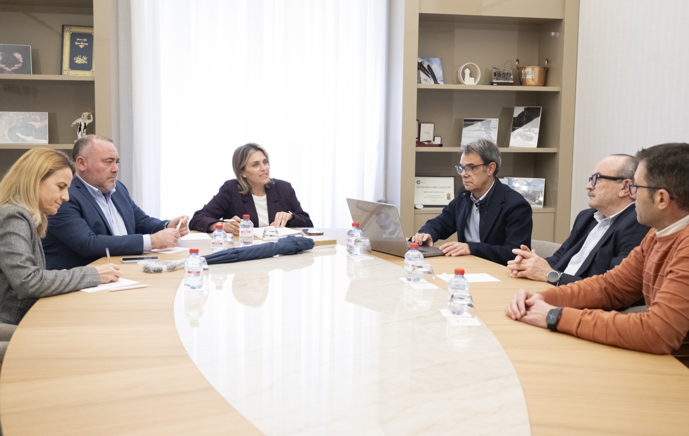 La Diputació suma sinergies amb Fepeval per a reforçar la competitivitat de les àrees industrials de la província de Castelló