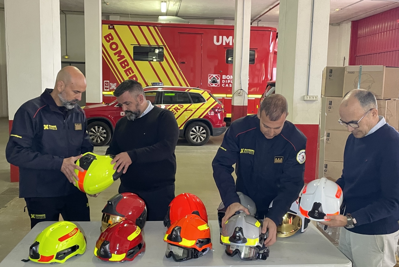 La Diputació de Castelló adquirix 476 nous cascos adaptats a les necessitats del cos de bombers